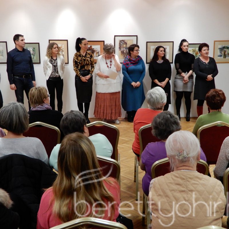 Alkotni jó 2019. 44